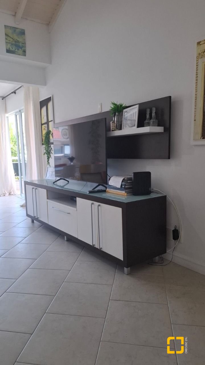 Apartamento com 141m², 4 quartos (sendo 1 suíte), 2 garagens, no bairro Praia Brava em Florianópolis