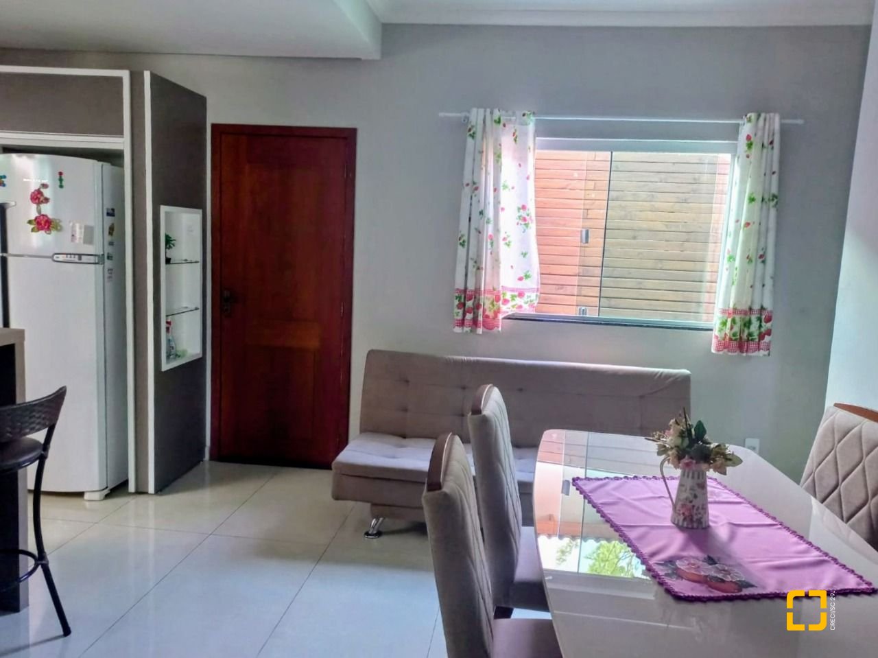 Casa com 143m², 4 quartos (sendo 1 suíte), 1 garagem, no bairro Ingleses em Florianópolis