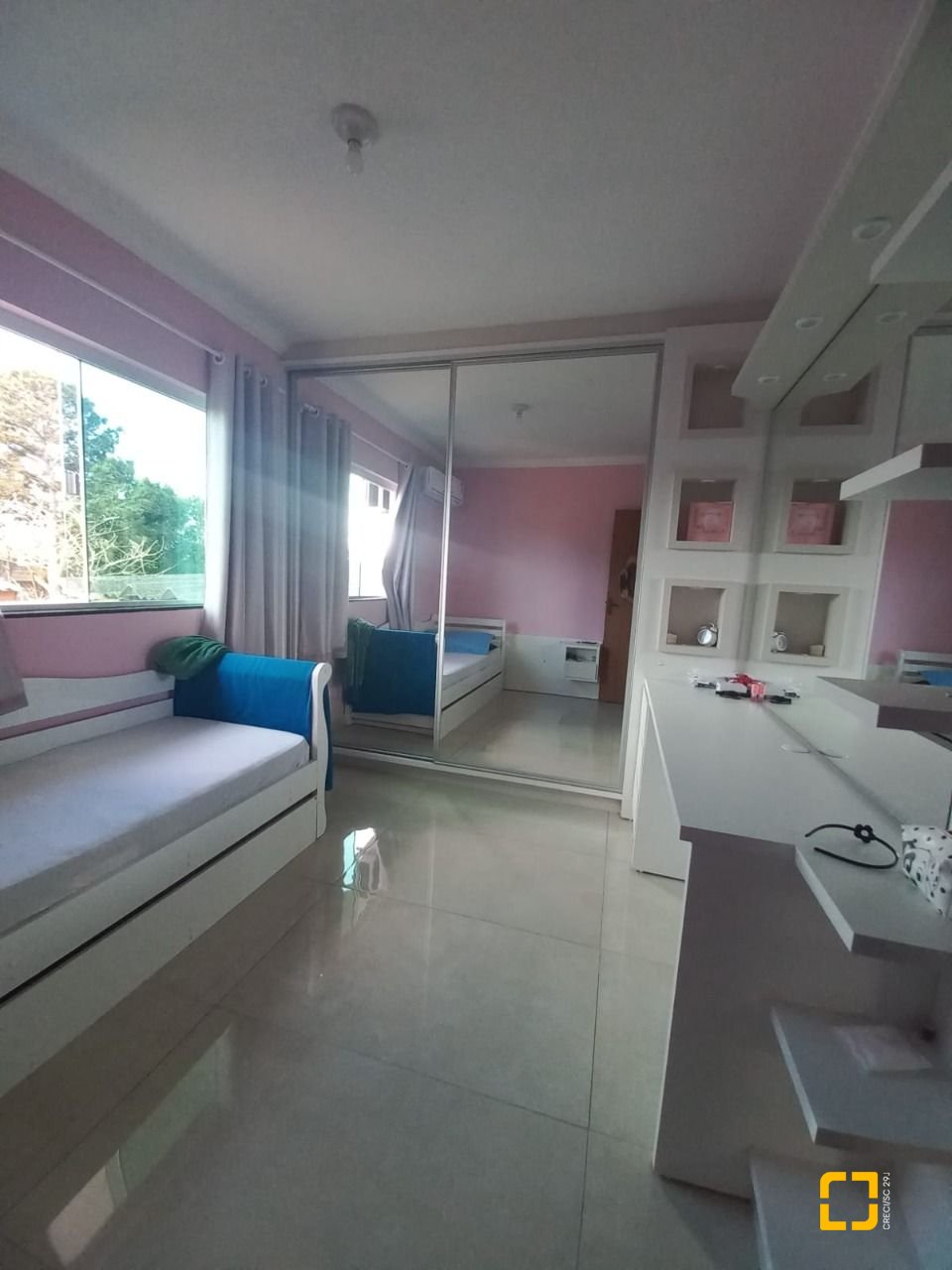 Casa com 143m², 4 quartos (sendo 1 suíte), 1 garagem, no bairro Ingleses em Florianópolis