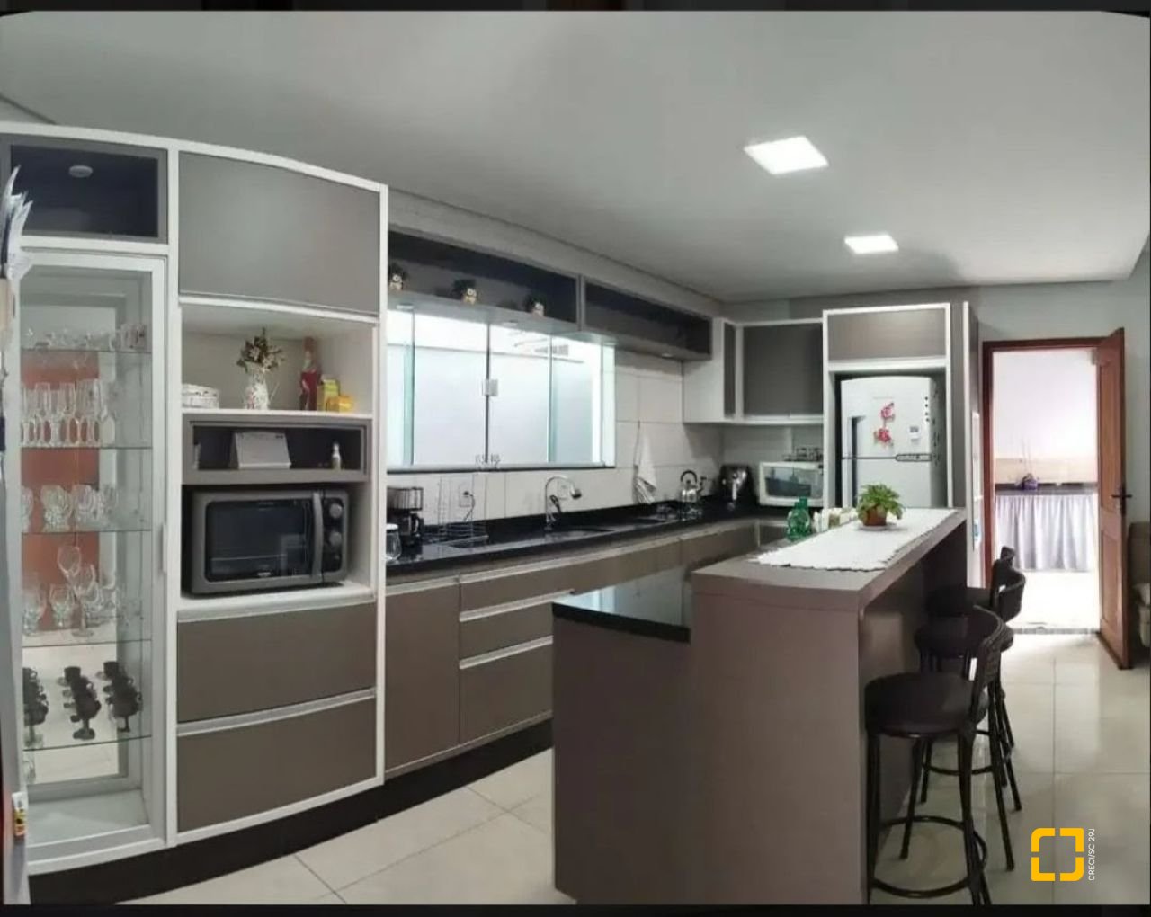 Casa com 143m², 4 quartos (sendo 1 suíte), 1 garagem, no bairro Ingleses em Florianópolis