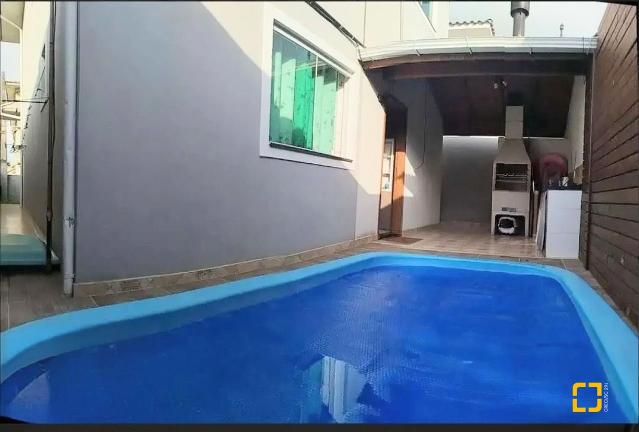 Casa com 143m², 4 quartos (sendo 1 suíte), 1 garagem, no bairro Ingleses em Florianópolis