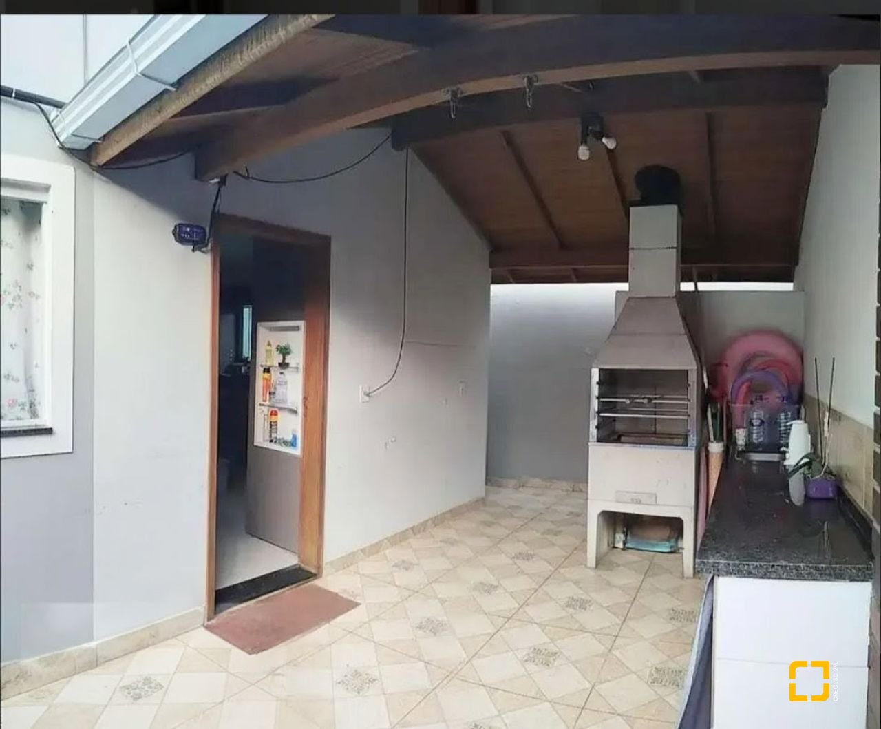 Casa com 143m², 4 quartos (sendo 1 suíte), 1 garagem, no bairro Ingleses em Florianópolis