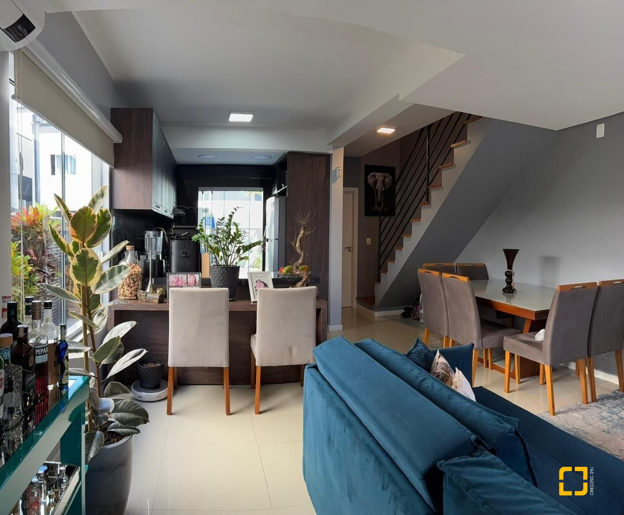 Casa com 102m², 4 quartos (sendo 1 suíte), 2 garagens, no bairro Ribeirão da Ilha em Florianópolis