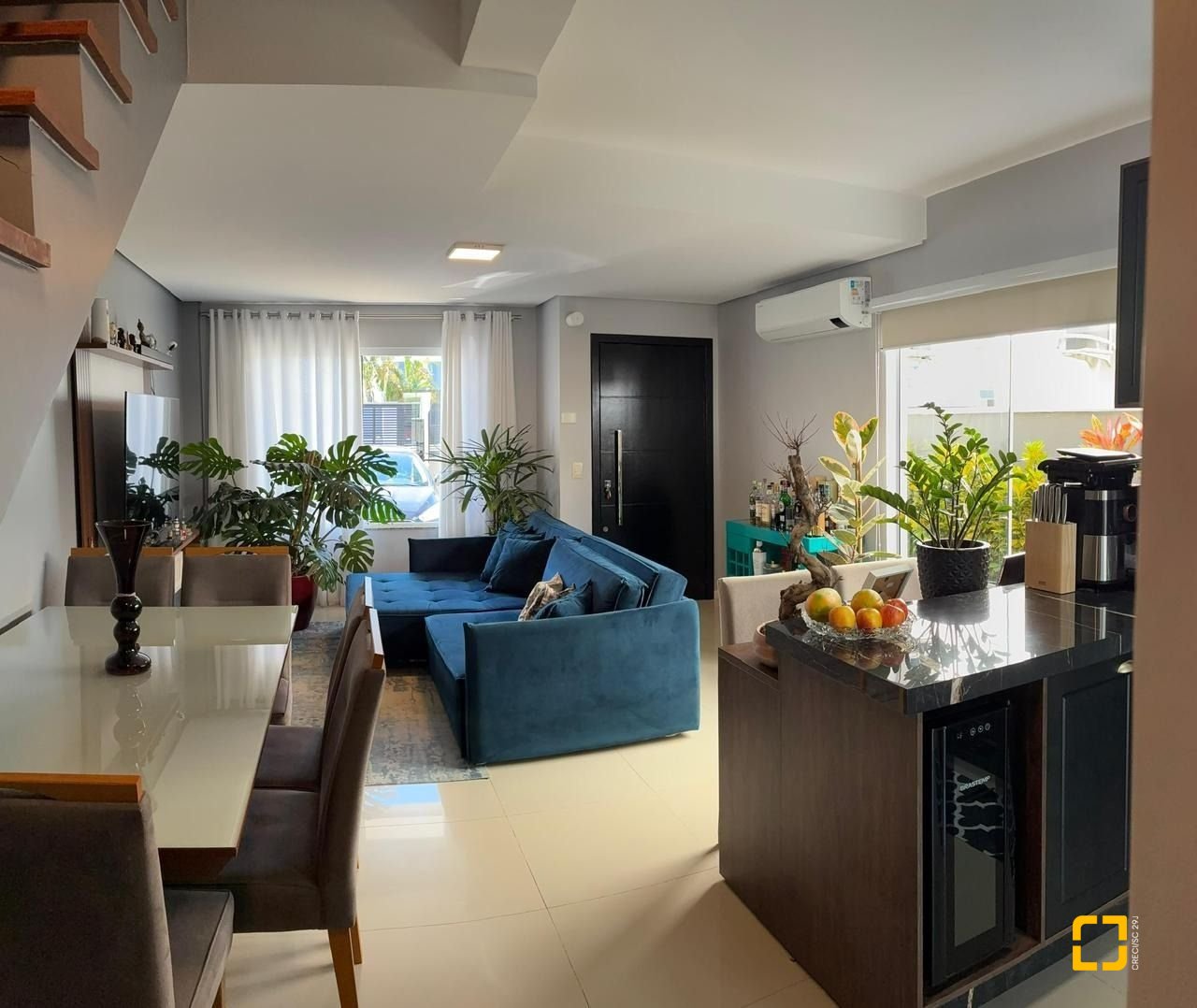 Casa com 102m², 4 quartos (sendo 1 suíte), 2 garagens, no bairro Ribeirão da Ilha em Florianópolis