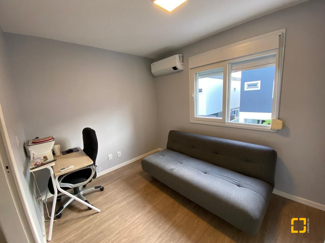 Casa com 102m², 4 quartos (sendo 1 suíte), 2 garagens, no bairro Ribeirão da Ilha em Florianópolis