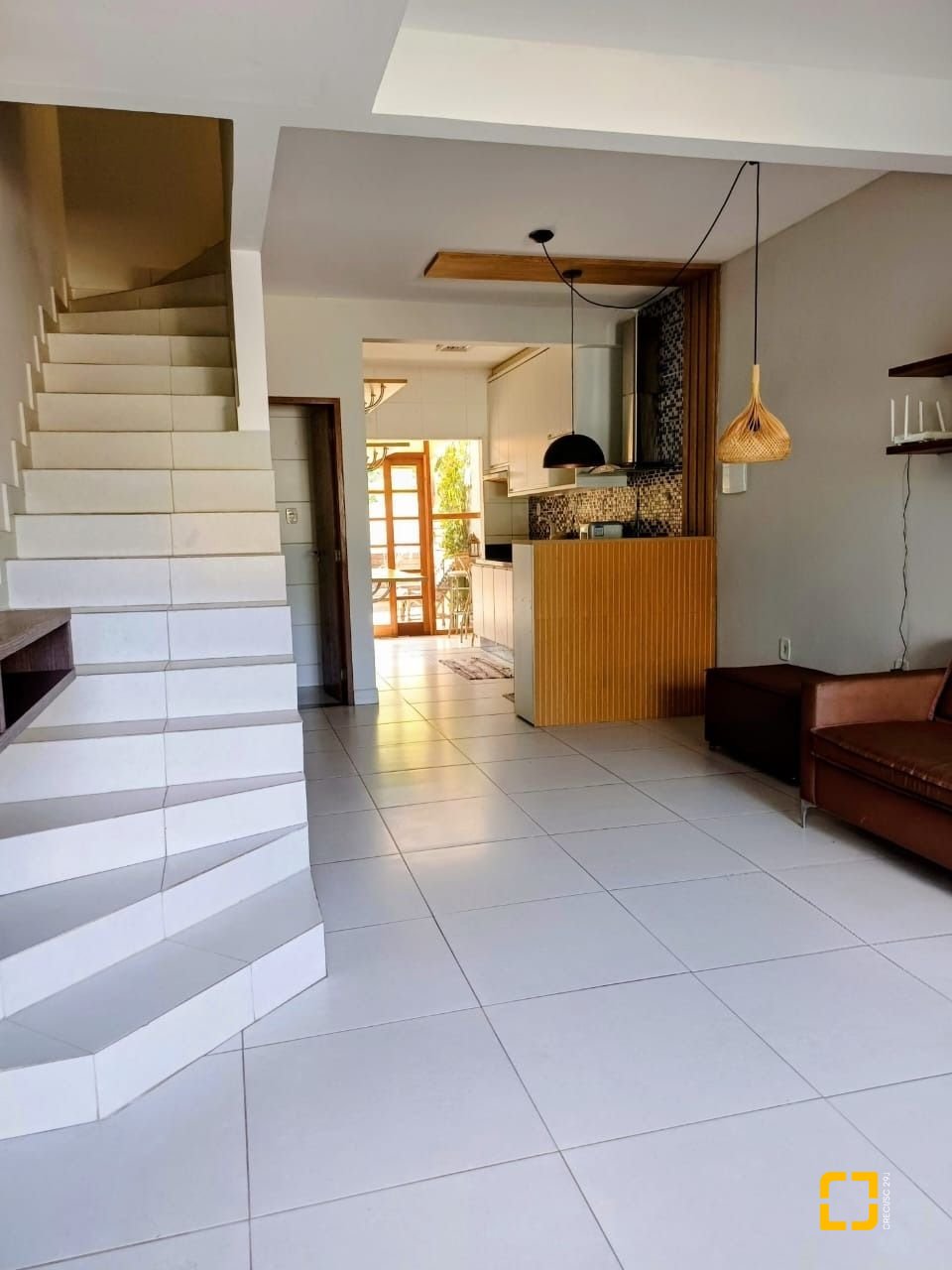 Casa com 97m², 4 quartos (sendo 2 suítes), 2 garagens, no bairro Rio Vermelho em Florianópolis
