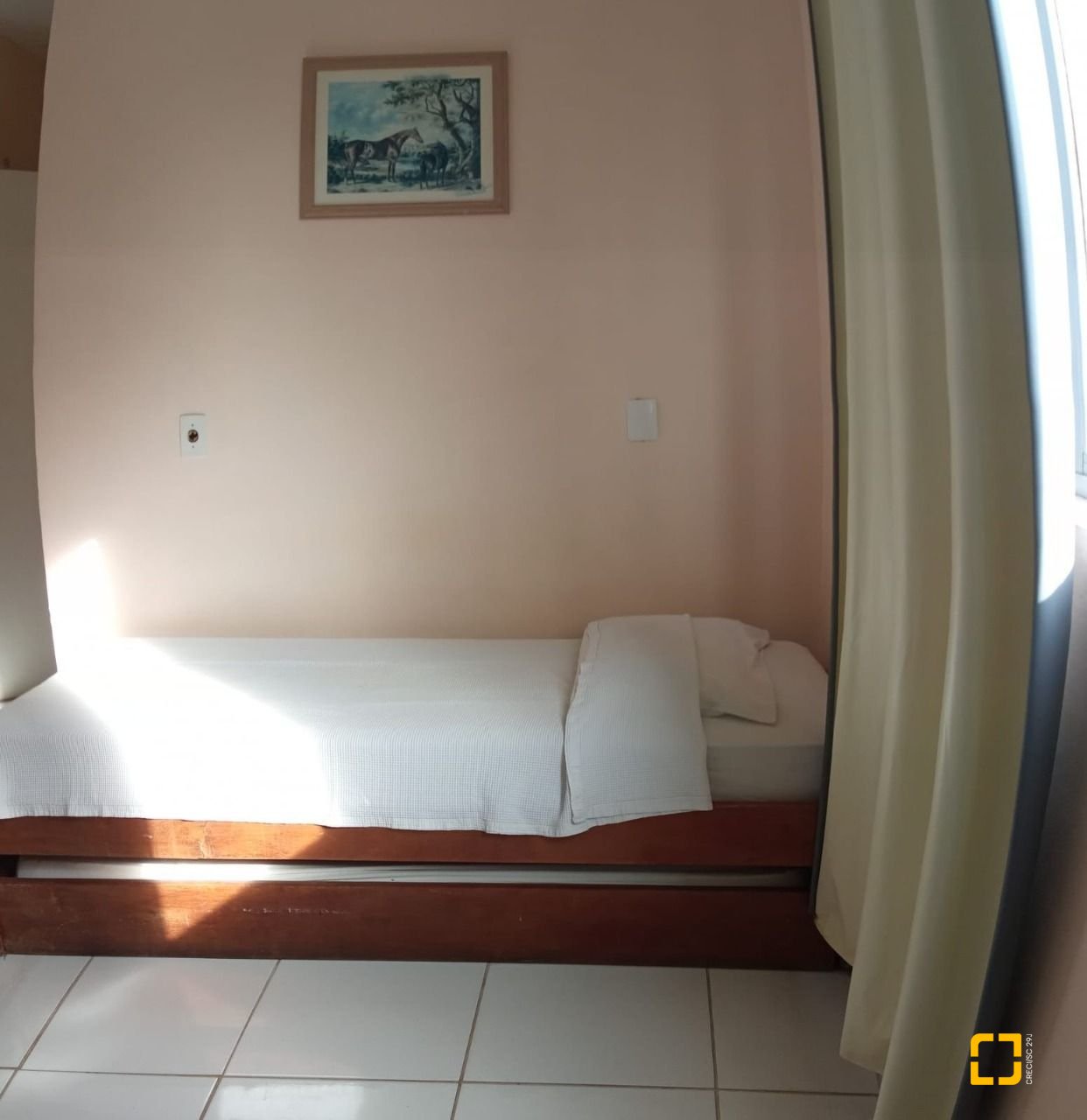 Apartamento com 31m², 1 quarto, 1 garagem, no bairro Canasvieiras em Florianópolis