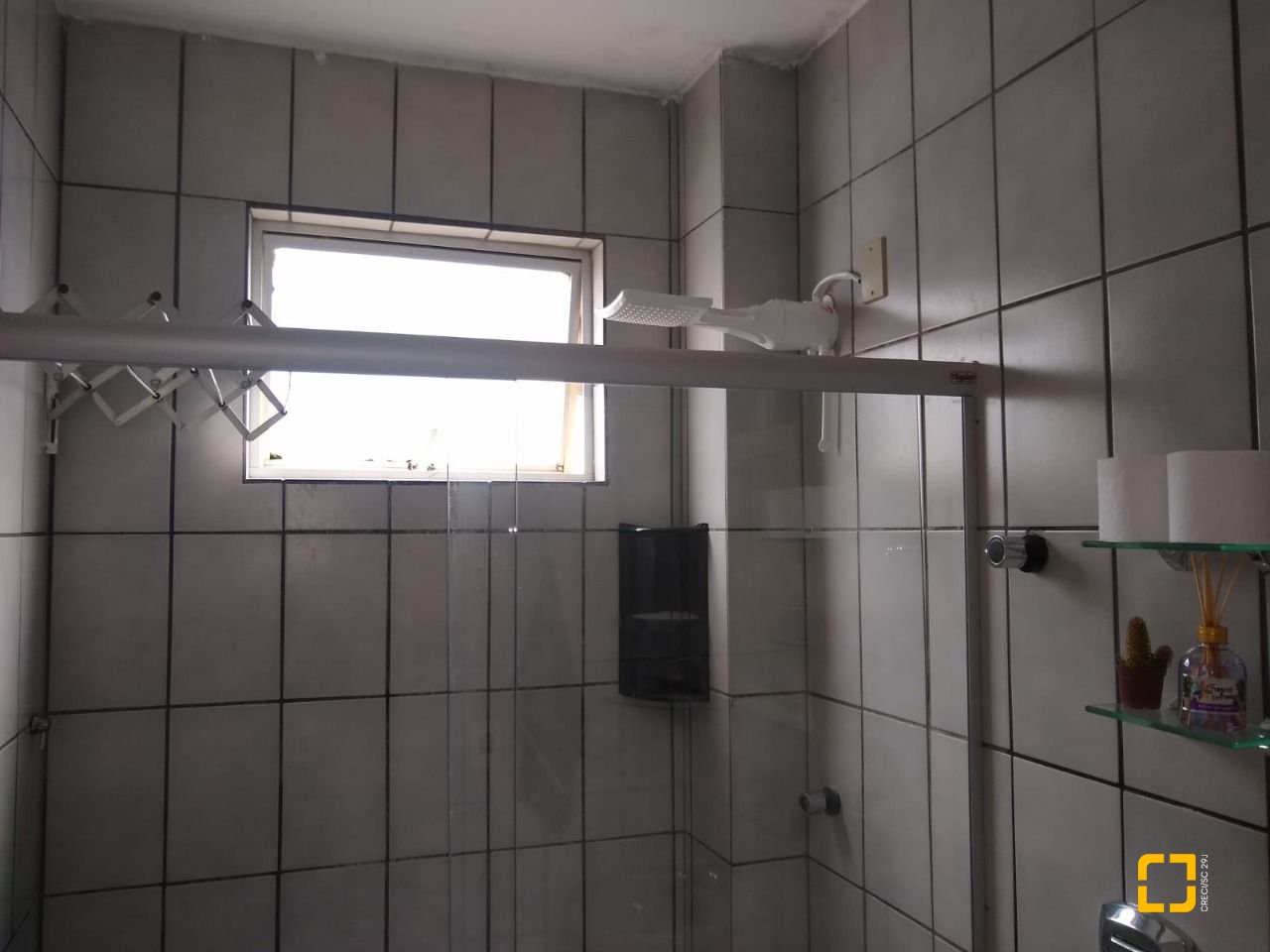 Apartamento com 31m², 1 quarto, 1 garagem, no bairro Canasvieiras em Florianópolis