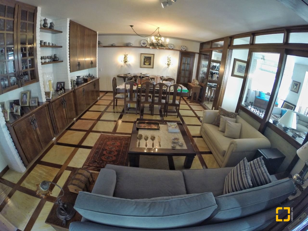 Apartamento com 264m², 5 quartos (sendo 1 suíte), 2 garagens, no bairro Centro em Florianópolis