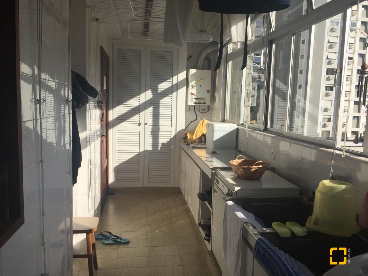 Apartamento com 264m², 5 quartos (sendo 1 suíte), 2 garagens, no bairro Centro em Florianópolis