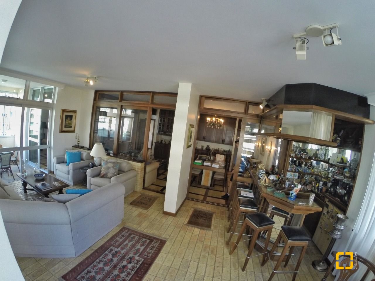Apartamento com 264m², 5 quartos (sendo 1 suíte), 2 garagens, no bairro Centro em Florianópolis