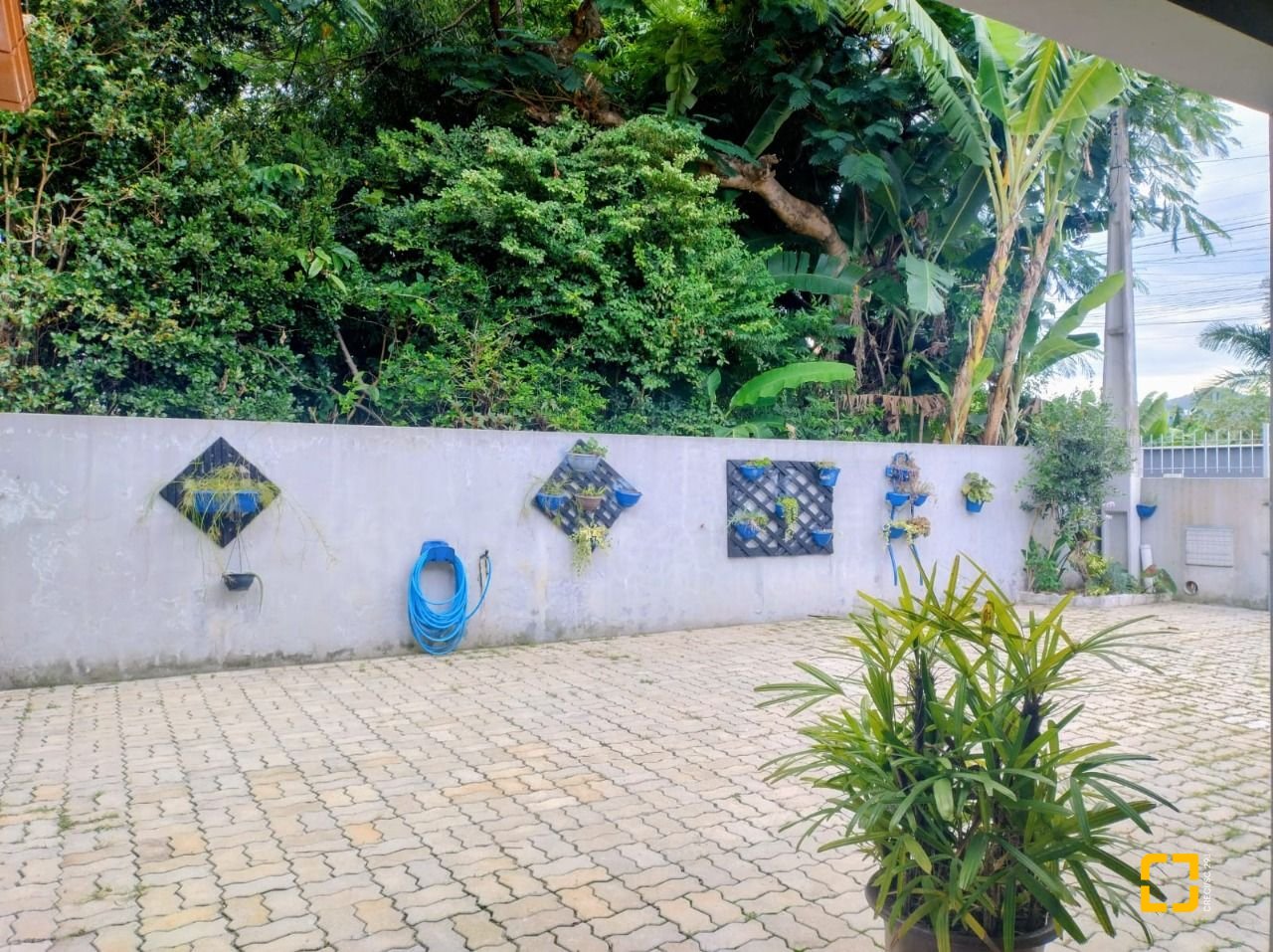 Casa com 70m², 4 quartos (sendo 1 suíte), 1 garagem, no bairro Ingleses em Florianópolis