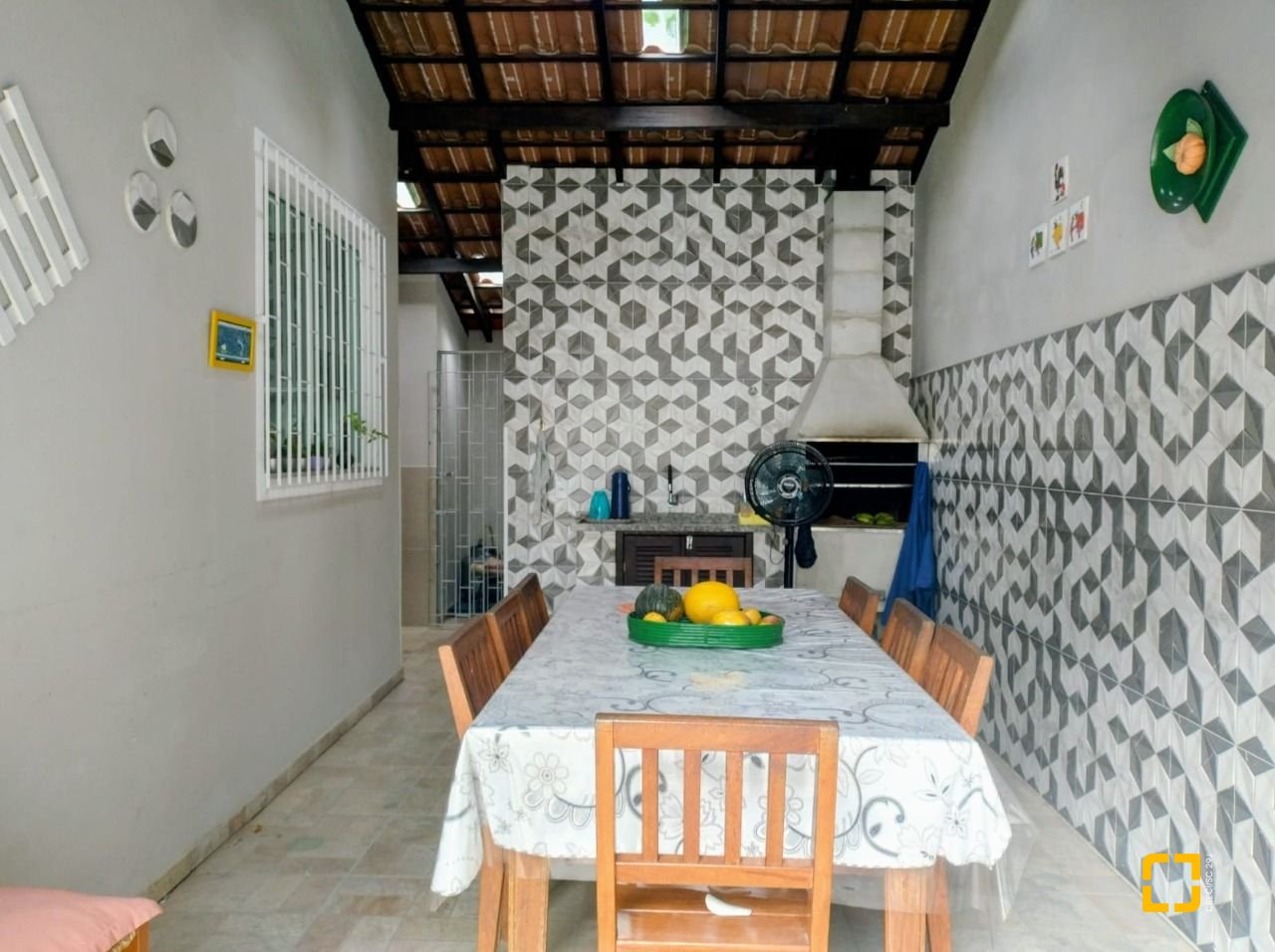 Casa com 70m², 4 quartos (sendo 1 suíte), 1 garagem, no bairro Ingleses em Florianópolis