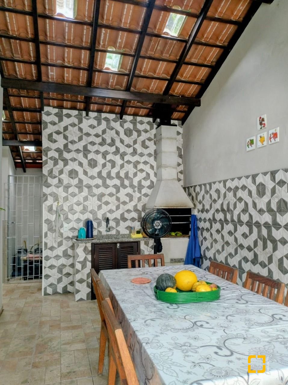 Casa com 70m², 4 quartos (sendo 1 suíte), 1 garagem, no bairro Ingleses em Florianópolis