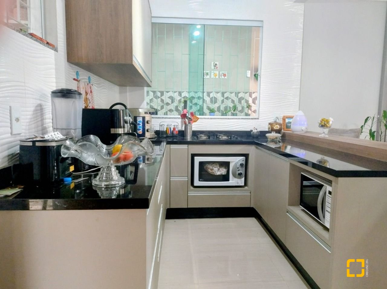 Casa com 70m², 4 quartos (sendo 1 suíte), 1 garagem, no bairro Ingleses em Florianópolis