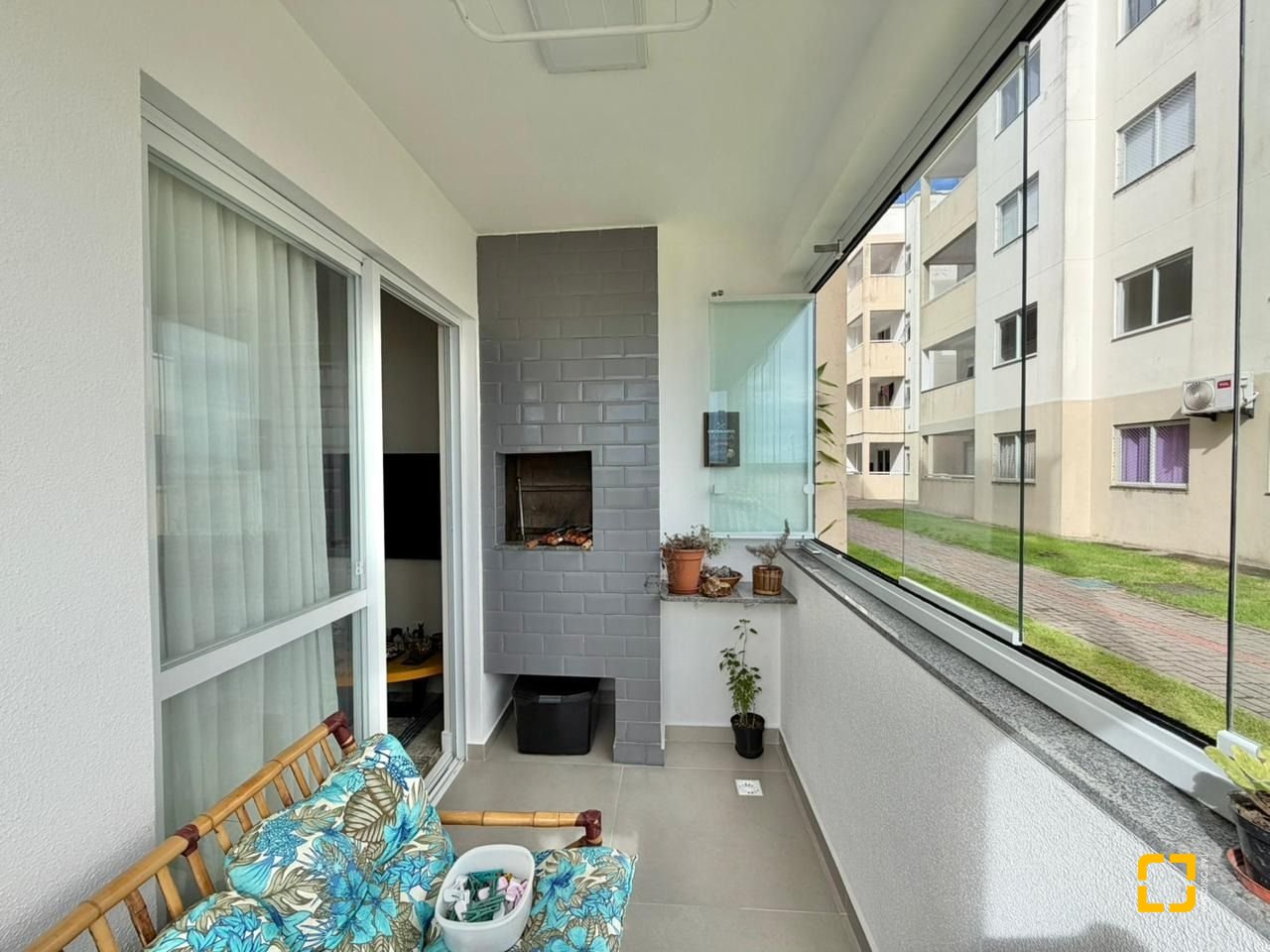 Apartamento com 58m², 2 quartos, 1 garagem, no bairro Balneário em Florianópolis