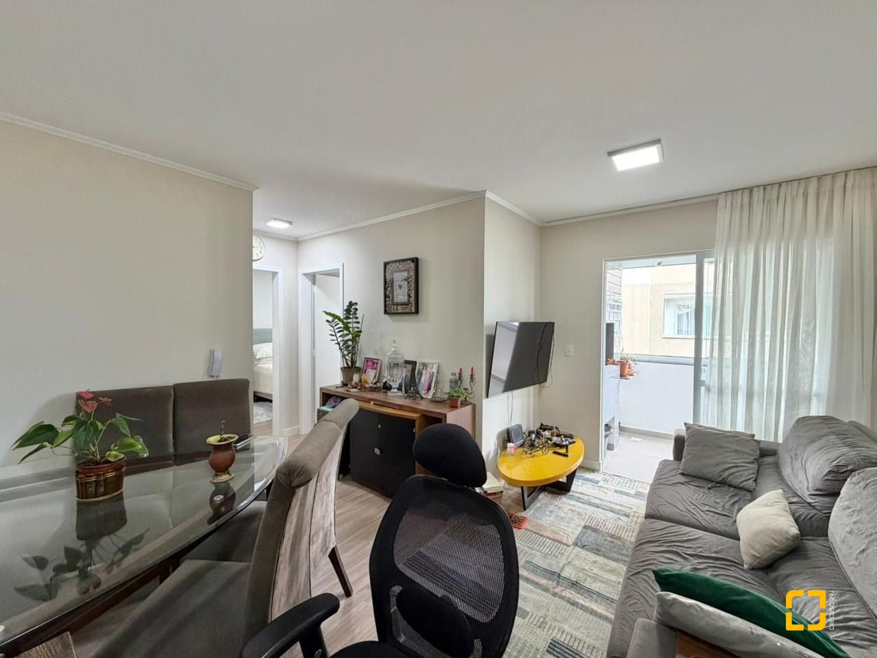 Apartamento com 58m², 2 quartos, 1 garagem, no bairro Balneário em Florianópolis