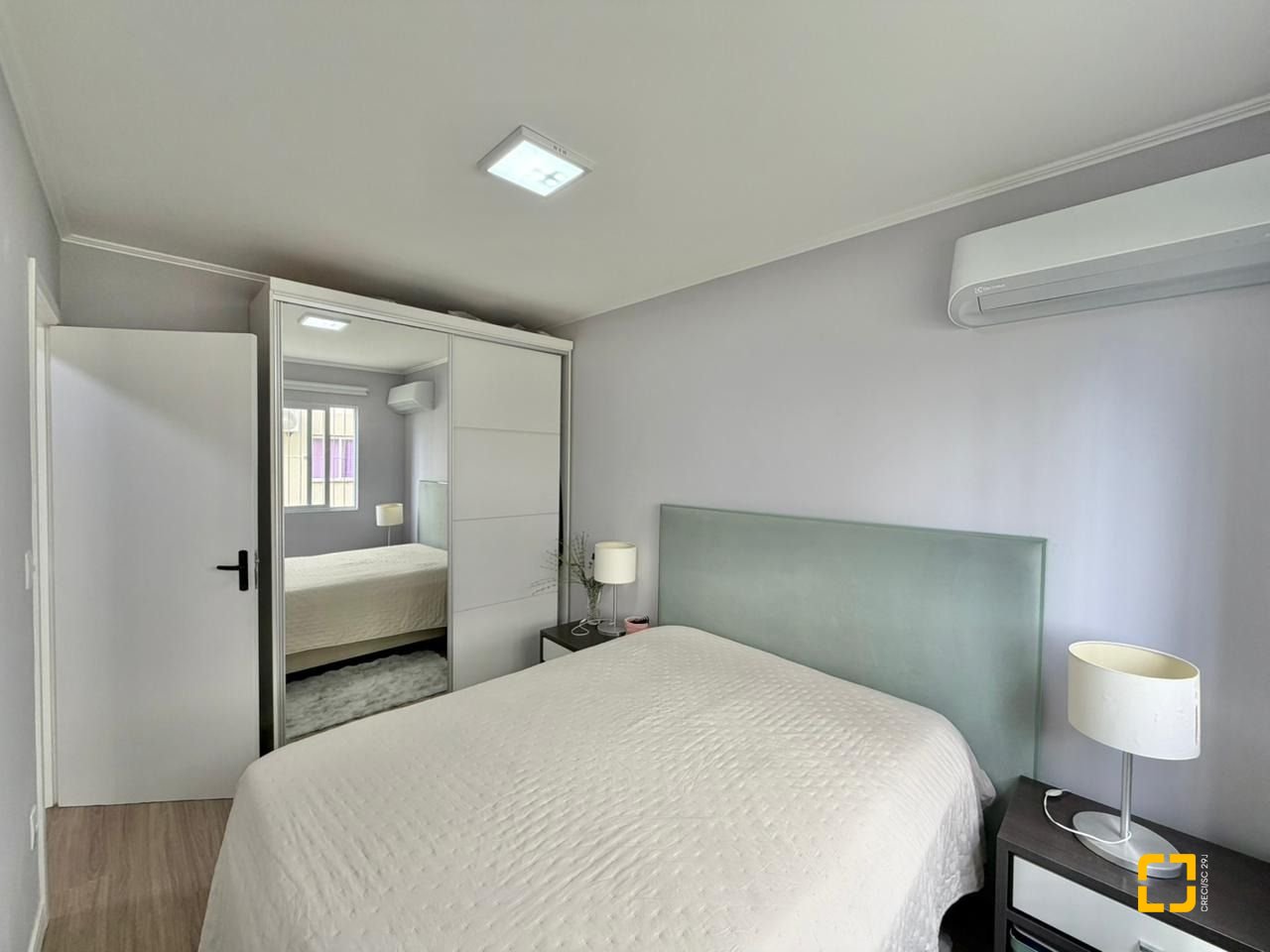 Apartamento com 58m², 2 quartos, 1 garagem, no bairro Balneário em Florianópolis