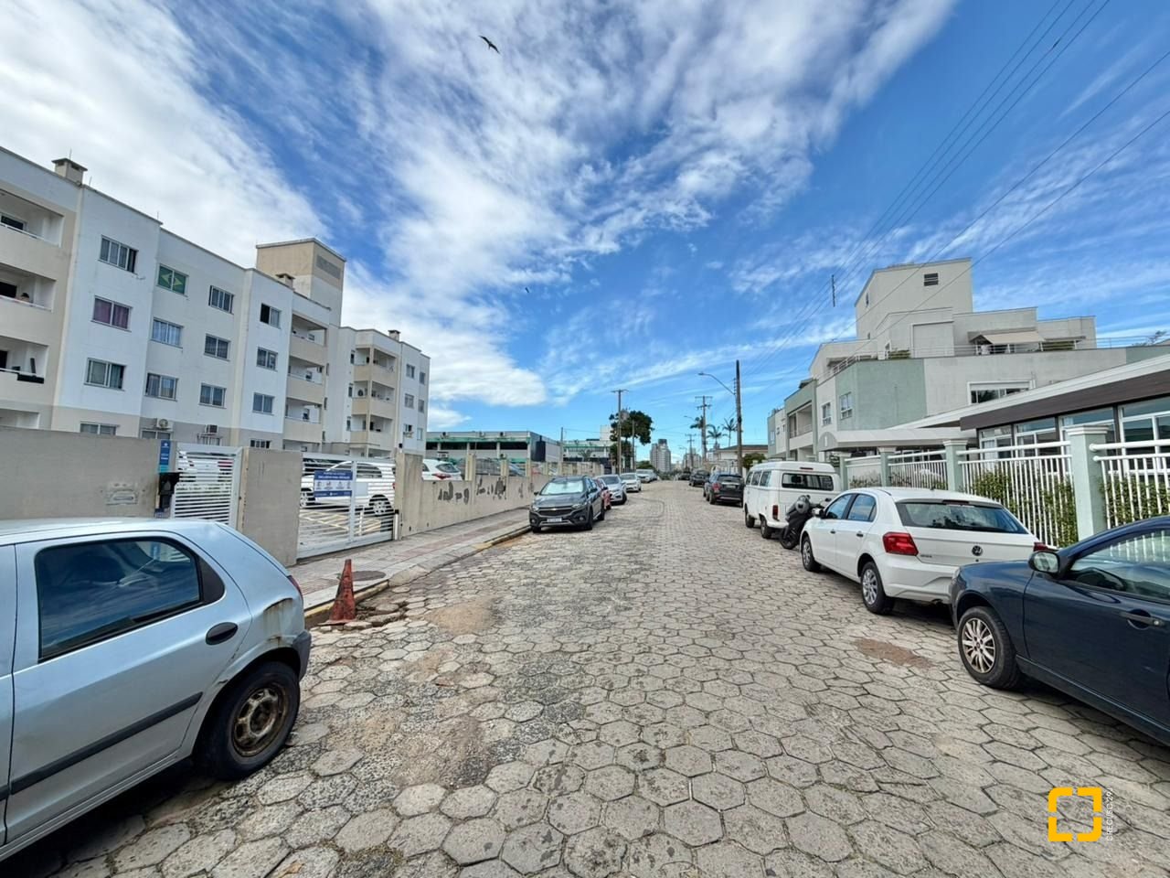 Apartamento com 58m², 2 quartos, 1 garagem, no bairro Balneário em Florianópolis