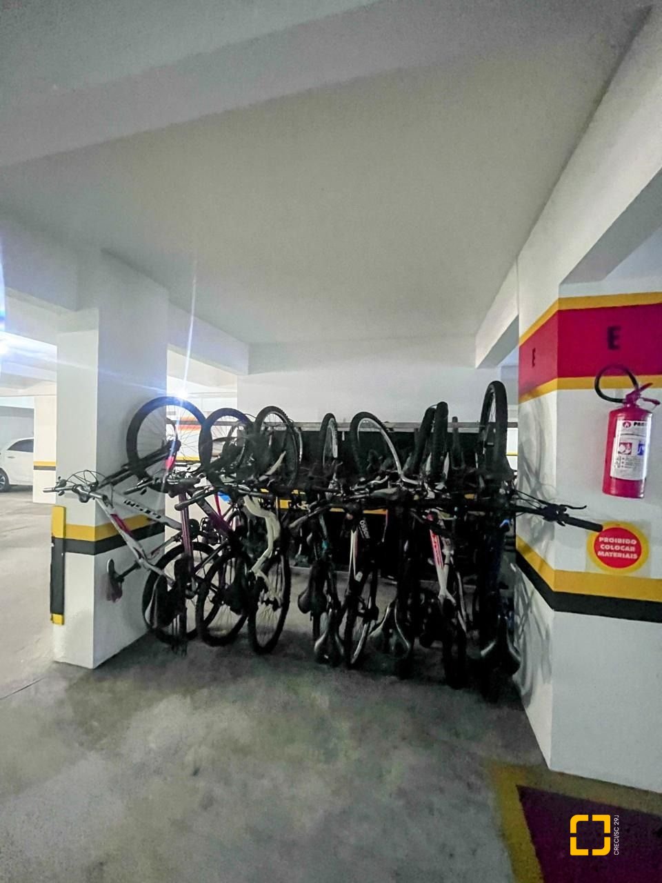 Apartamento com 153m², 3 quartos (sendo 1 suíte), 1 garagem, no bairro Kobrasol em São José