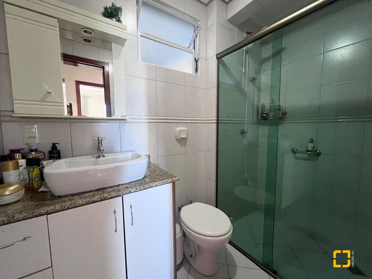 Apartamento com 153m², 3 quartos (sendo 1 suíte), 1 garagem, no bairro Kobrasol em São José