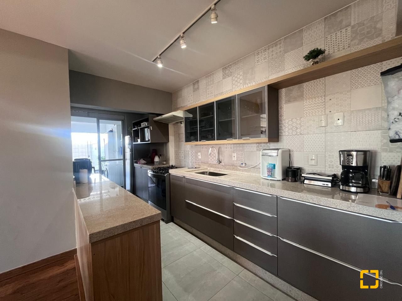 Apartamento com 153m², 3 quartos (sendo 1 suíte), 1 garagem, no bairro Kobrasol em São José