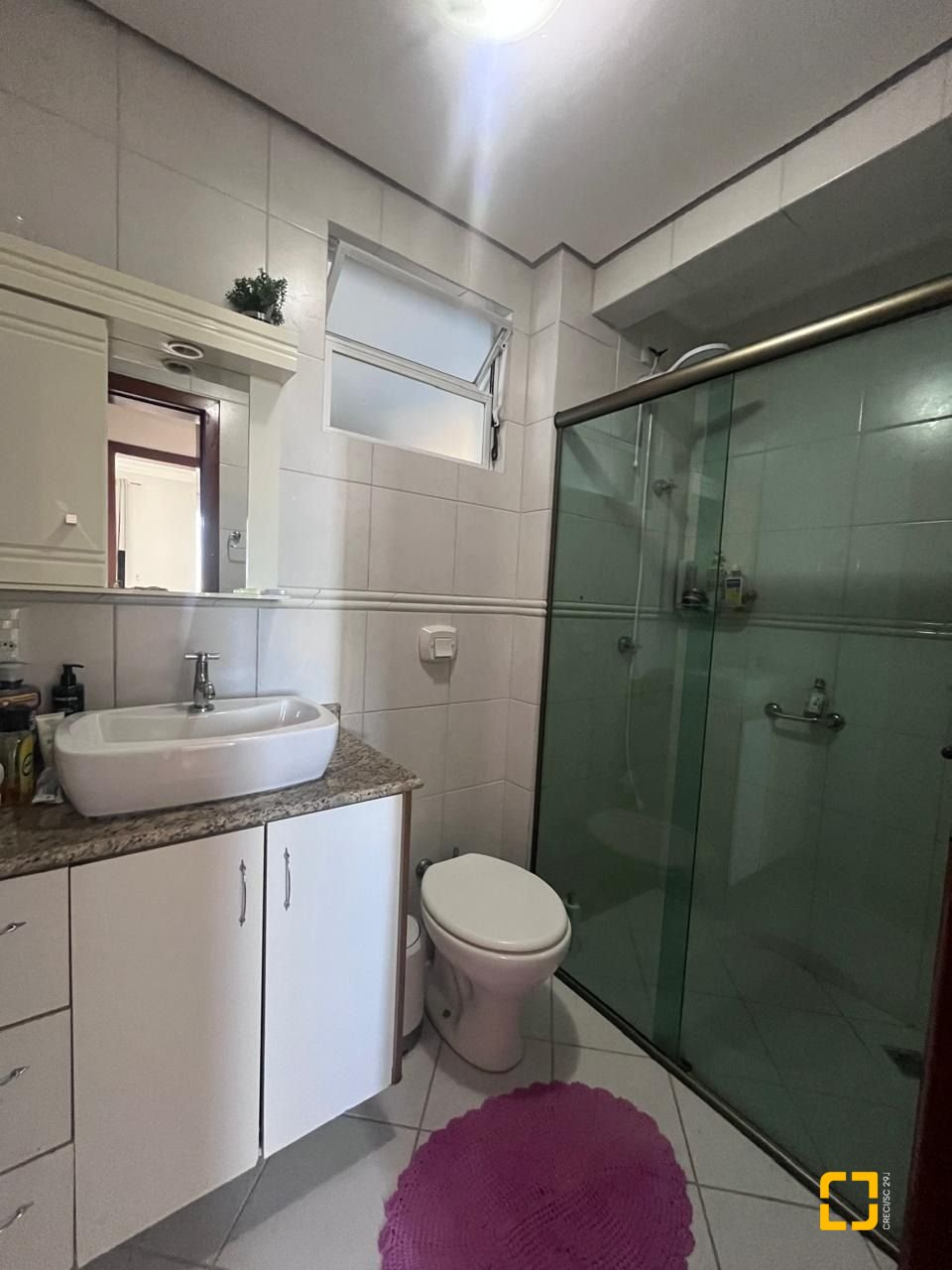 Apartamento com 153m², 3 quartos (sendo 1 suíte), 1 garagem, no bairro Kobrasol em São José