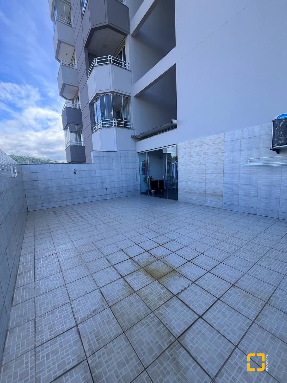 Apartamento com 153m², 3 quartos (sendo 1 suíte), 1 garagem, no bairro Kobrasol em São José