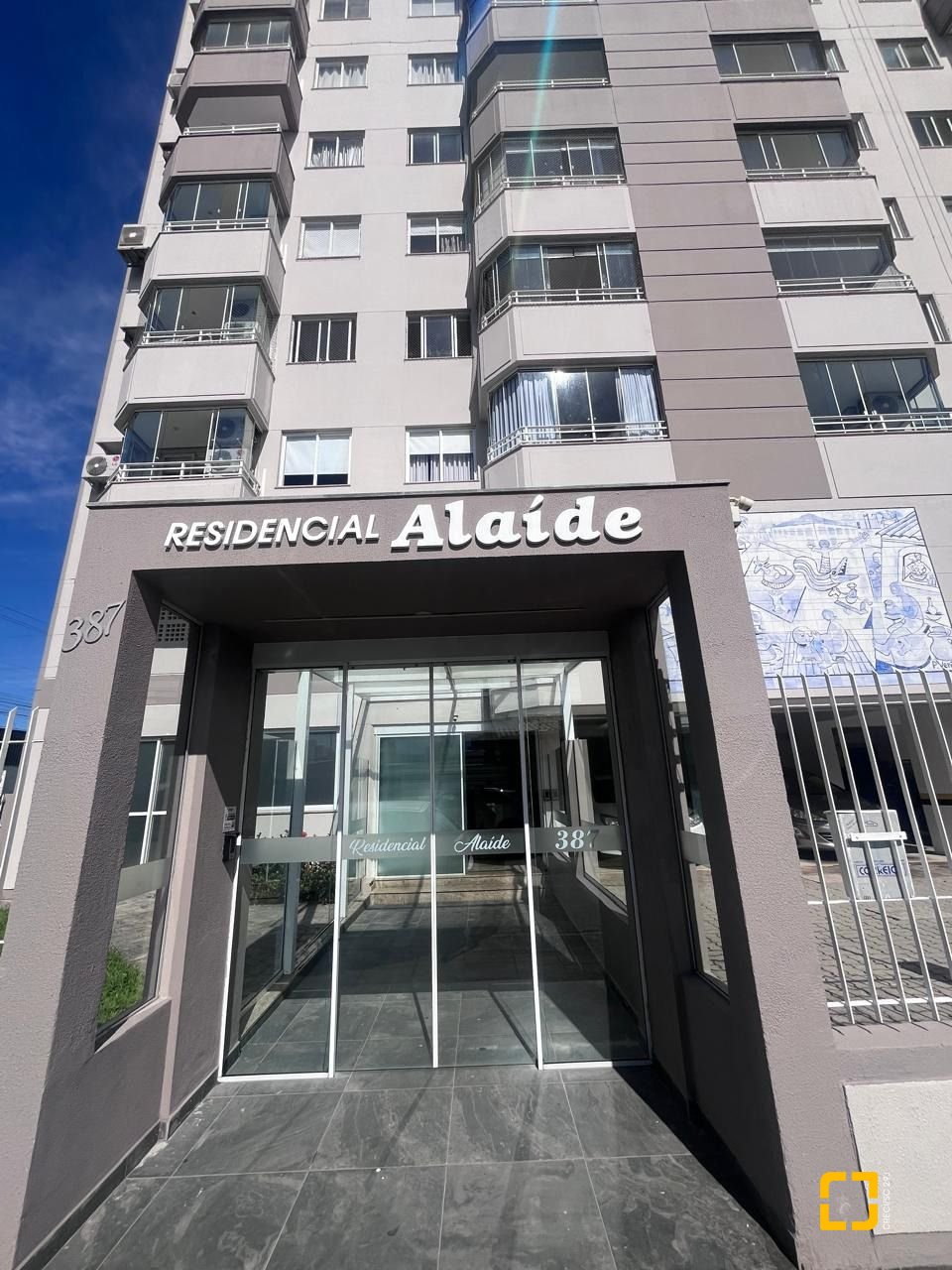 Apartamento com 153m², 3 quartos (sendo 1 suíte), 1 garagem, no bairro Kobrasol em São José
