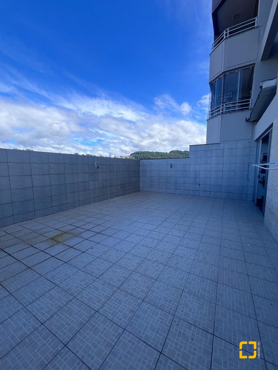Apartamento com 153m², 3 quartos (sendo 1 suíte), 1 garagem, no bairro Kobrasol em São José