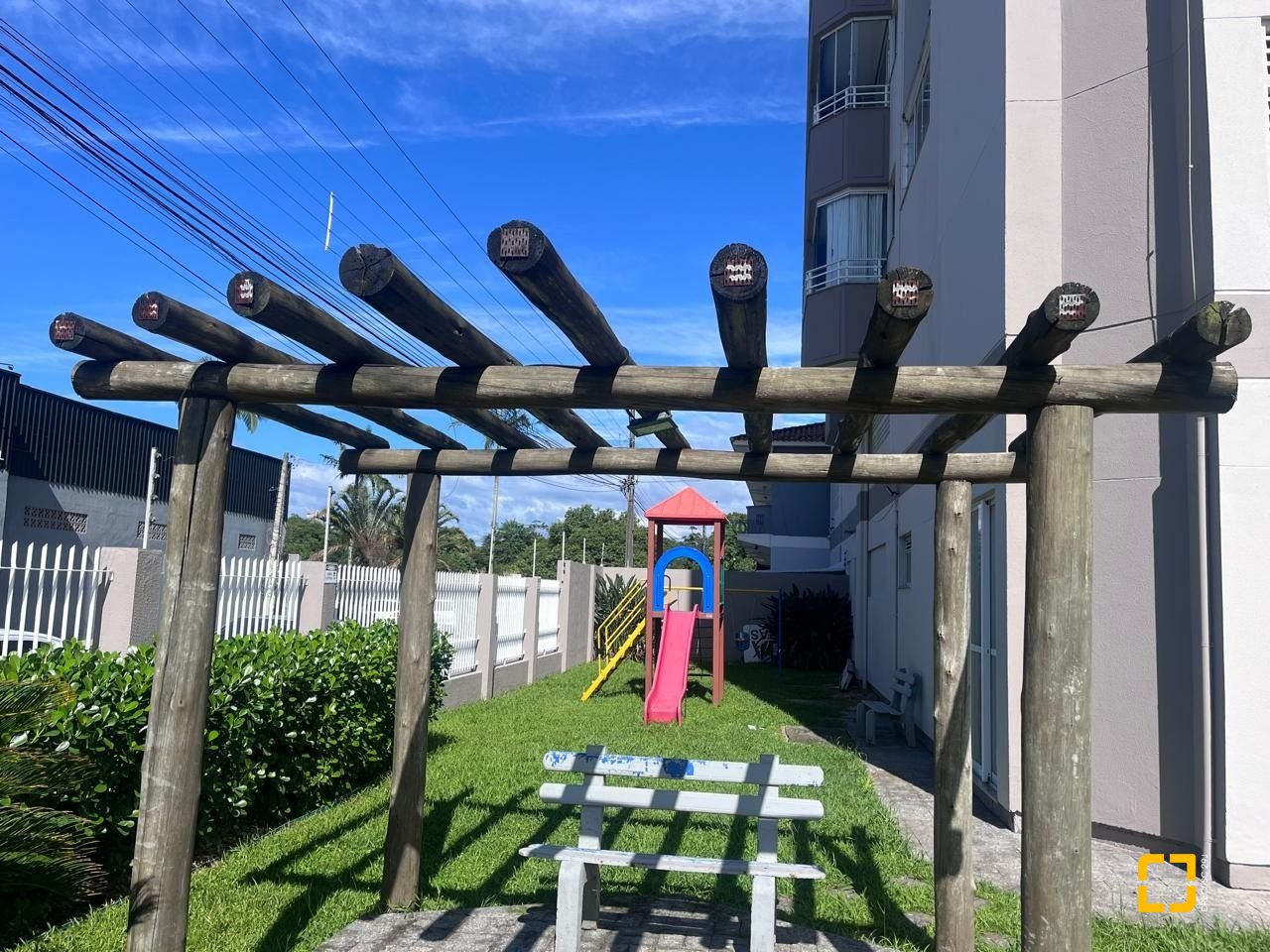 Apartamento com 153m², 3 quartos (sendo 1 suíte), 1 garagem, no bairro Kobrasol em São José