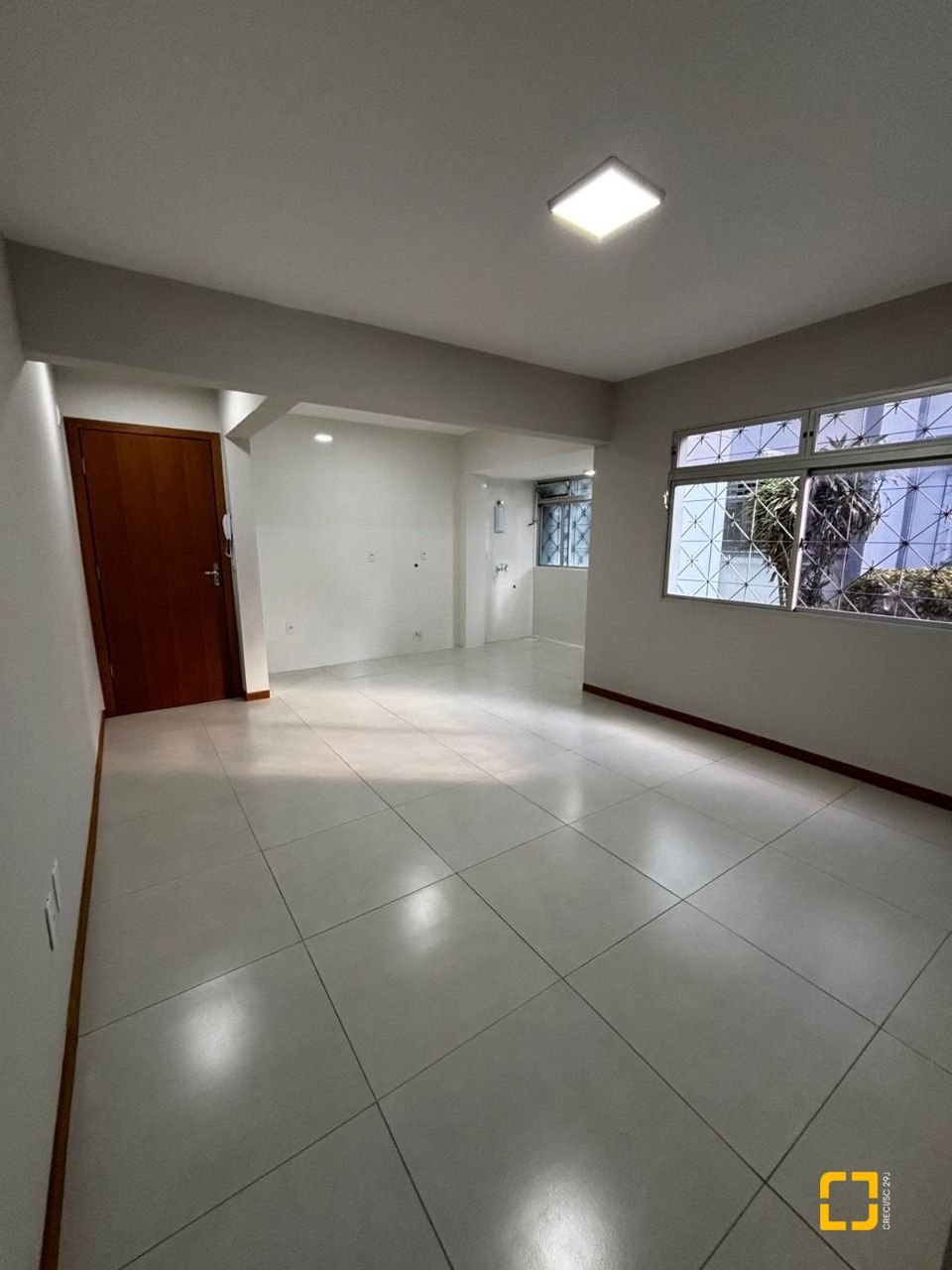 Apartamento com 43m², 2 quartos, 1 garagem, no bairro Estreito em Florianópolis