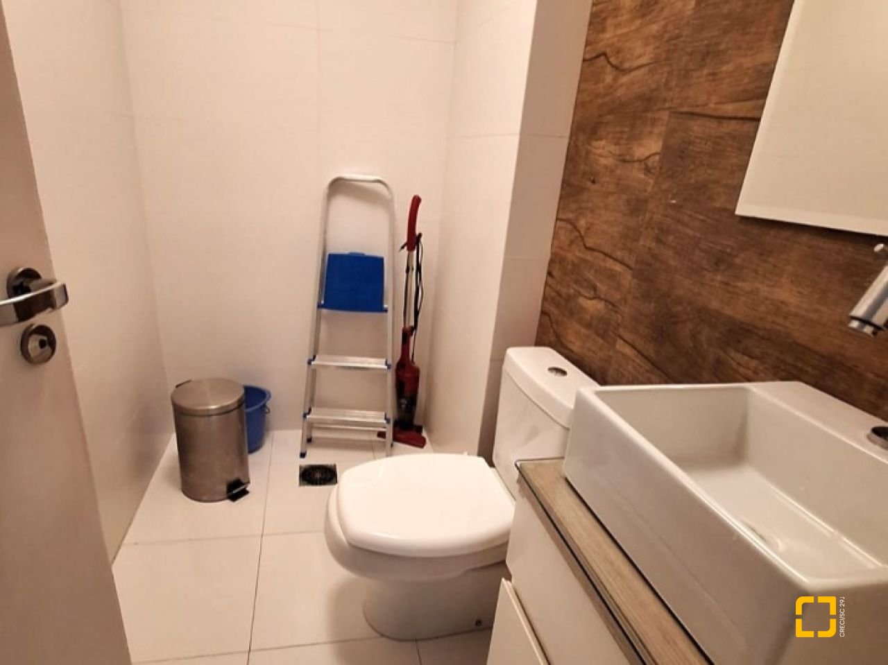 Sala com 95m², 1 garagem, no bairro Centro em Florianópolis