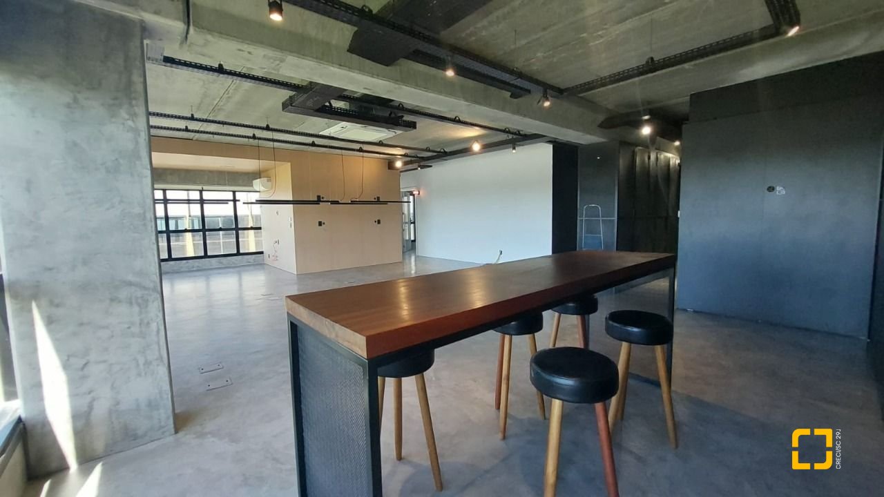 Sala com 136m², 1 garagem, no bairro Campeche em Florianópolis