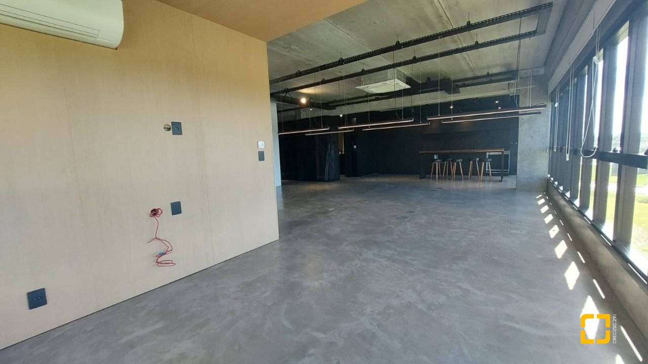 Sala com 136m², 1 garagem, no bairro Campeche em Florianópolis