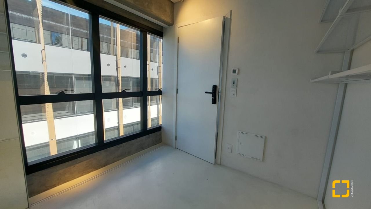 Sala com 136m², 1 garagem, no bairro Campeche em Florianópolis