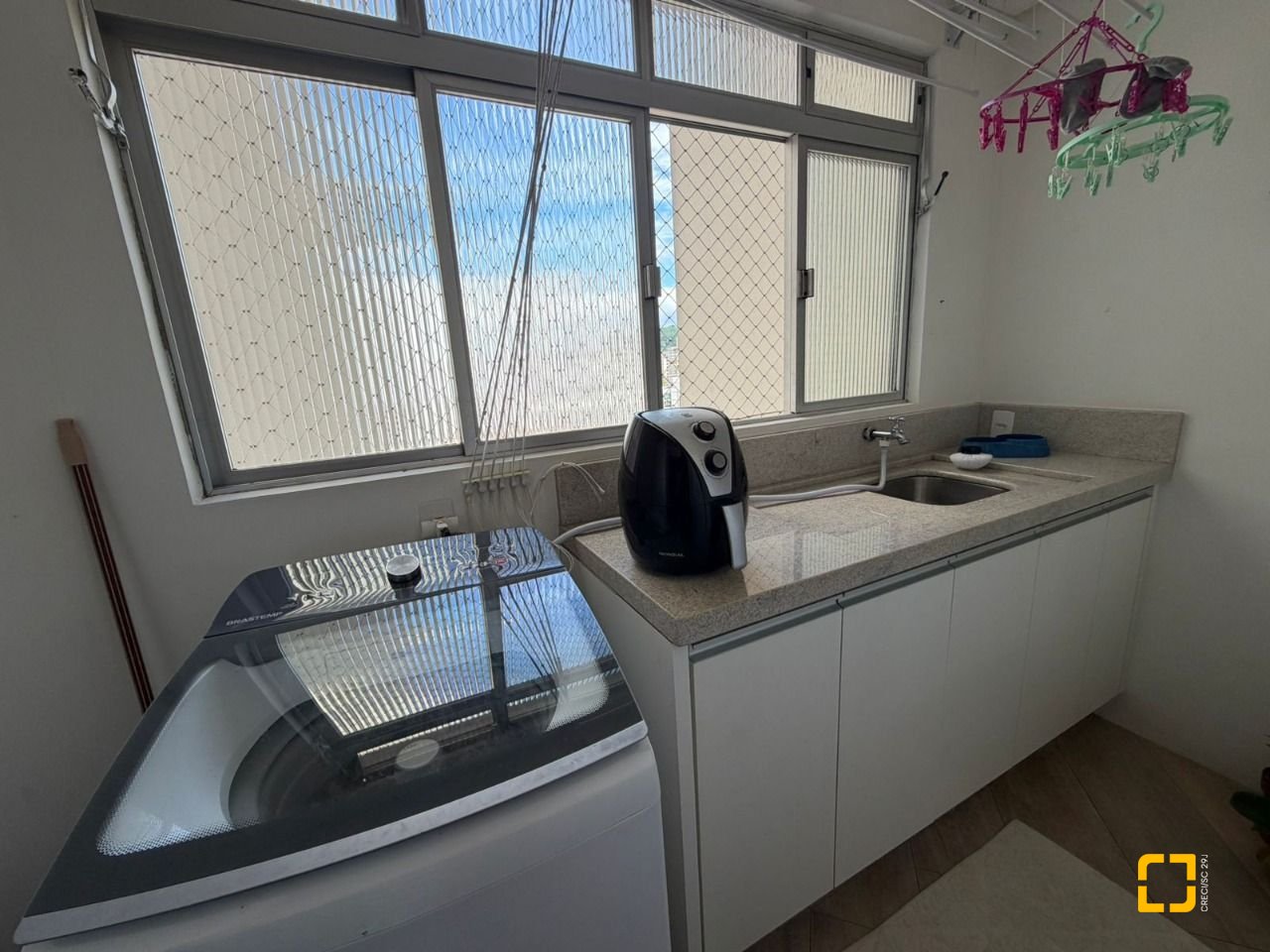 Apartamento com 119m², 4 quartos (sendo 1 suíte), 1 garagem, no bairro Kobrasol em São José