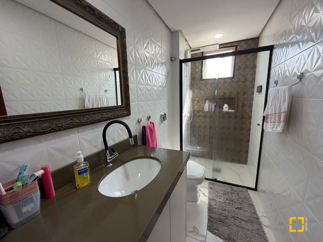 Apartamento com 119m², 4 quartos (sendo 1 suíte), 1 garagem, no bairro Kobrasol em São José