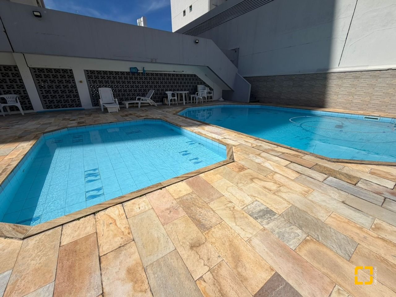 Apartamento com 119m², 4 quartos (sendo 1 suíte), 1 garagem, no bairro Kobrasol em São José