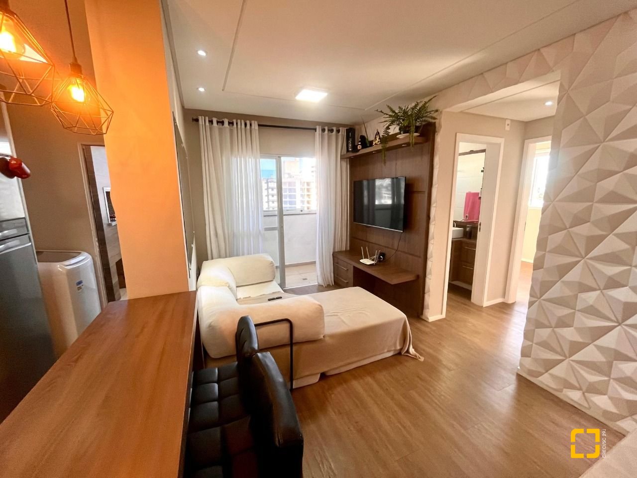 Apartamento com 57m², 2 quartos, 1 garagem, no bairro Barreiros em São José
