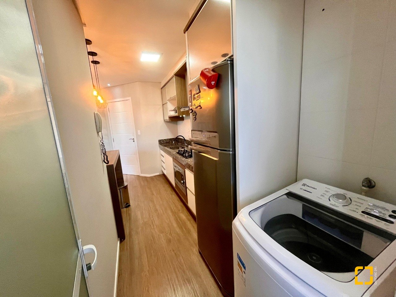 Apartamento com 57m², 2 quartos, 1 garagem, no bairro Barreiros em São José