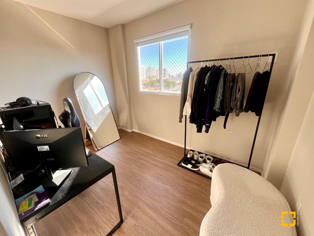 Apartamento com 57m², 2 quartos, 1 garagem, no bairro Barreiros em São José
