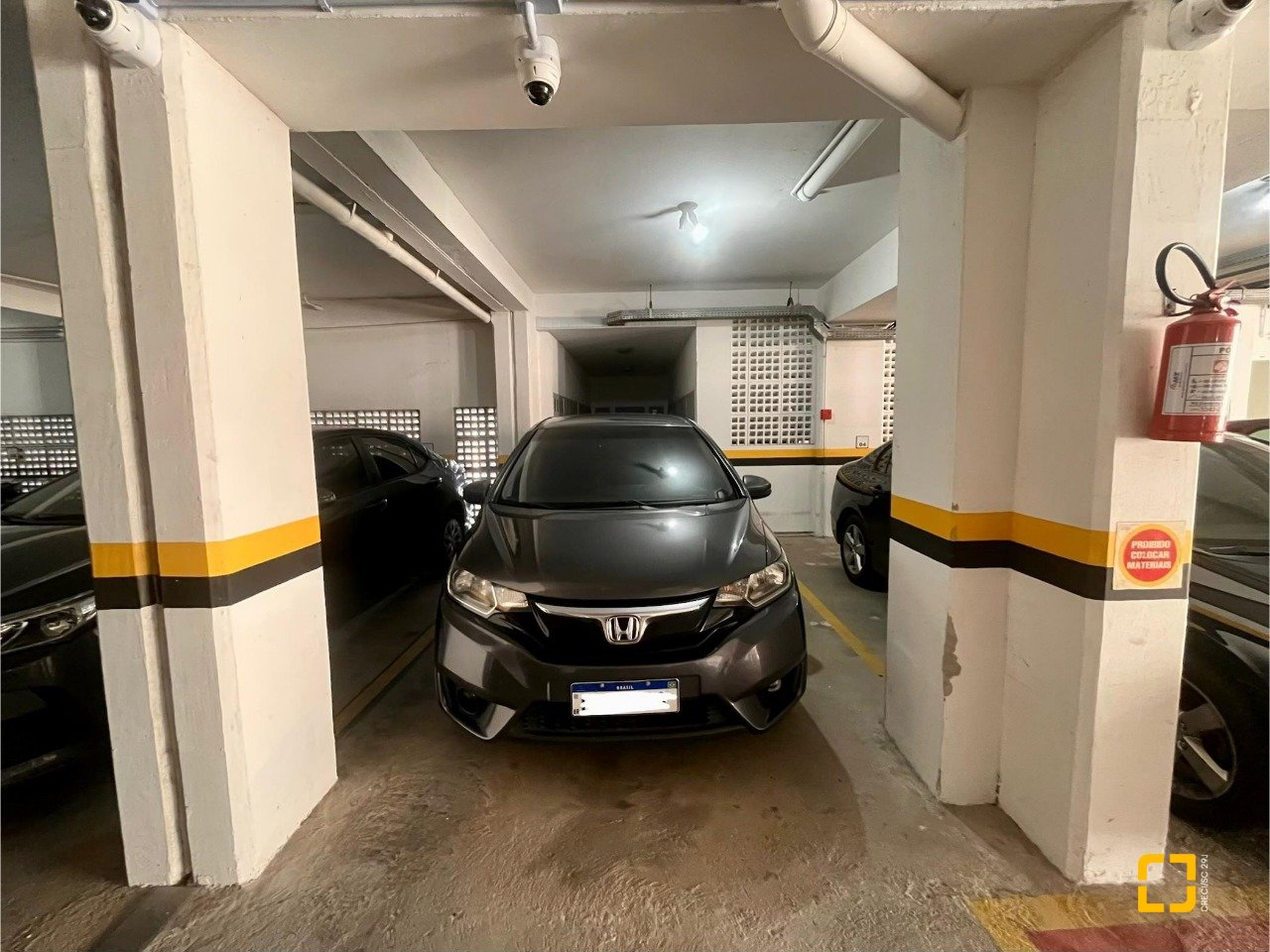 Apartamento com 57m², 2 quartos, 1 garagem, no bairro Barreiros em São José