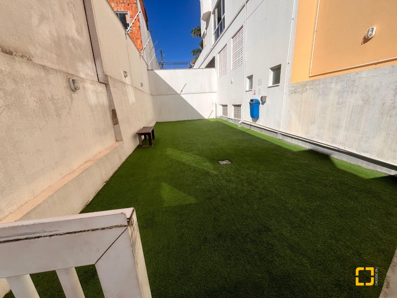 Apartamento com 57m², 2 quartos, 1 garagem, no bairro Barreiros em São José