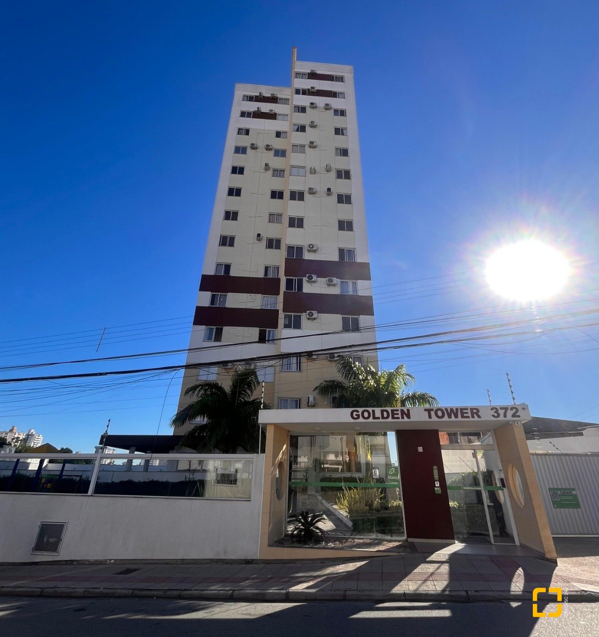 Apartamento com 57m², 2 quartos, 1 garagem, no bairro Barreiros em São José