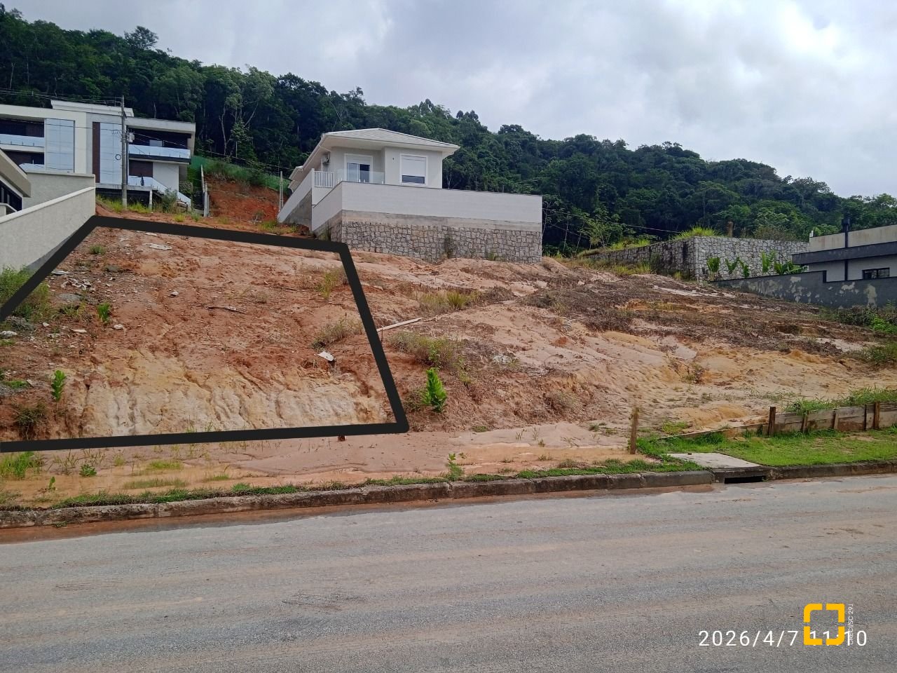 Terreno com 360m², no bairro Campinas em São José