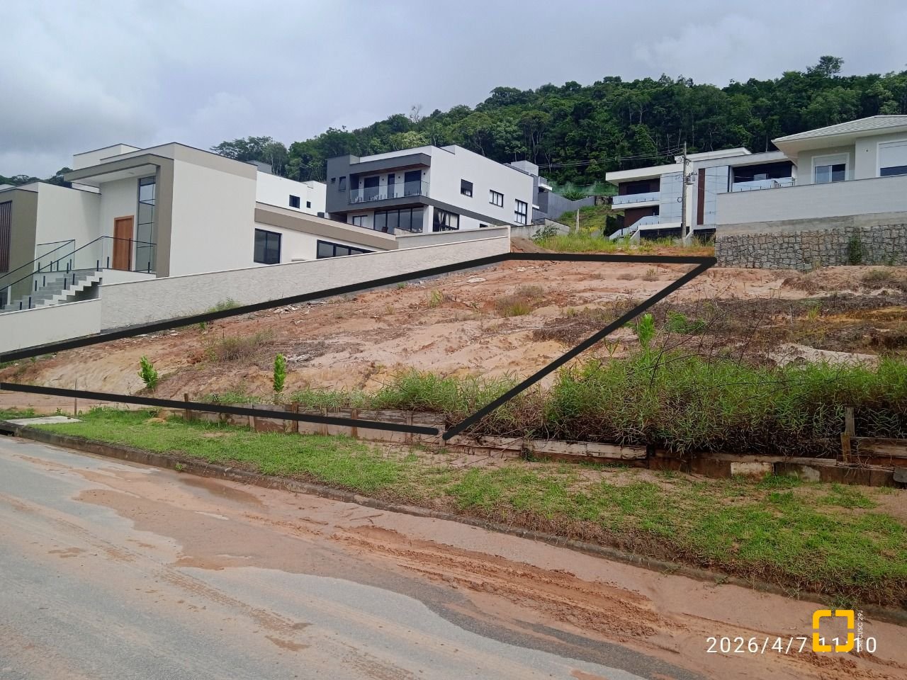 Terreno com 360m², no bairro Campinas em São José