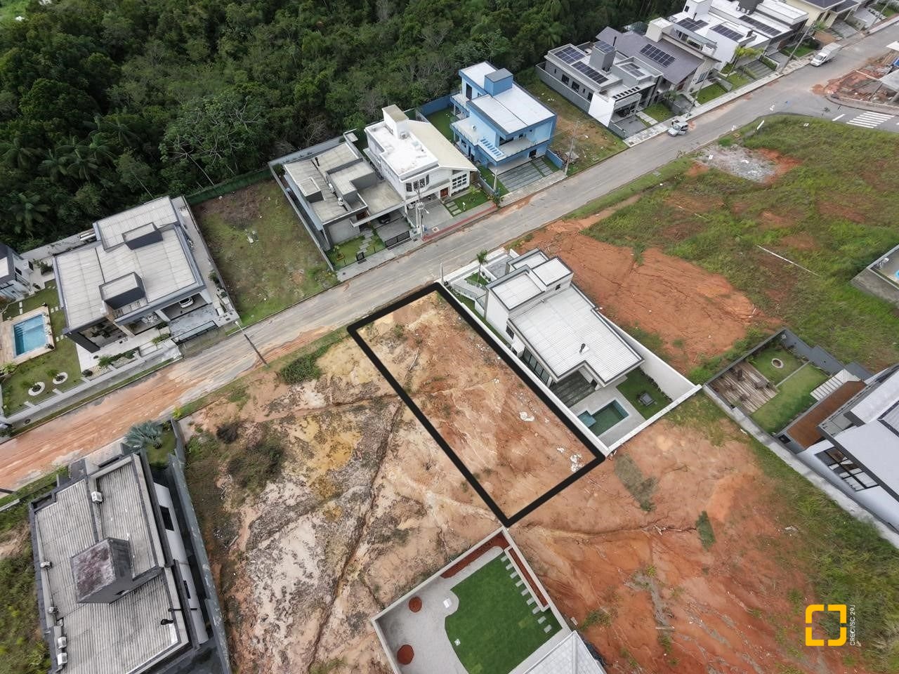 Terreno com 360m², no bairro Campinas em São José