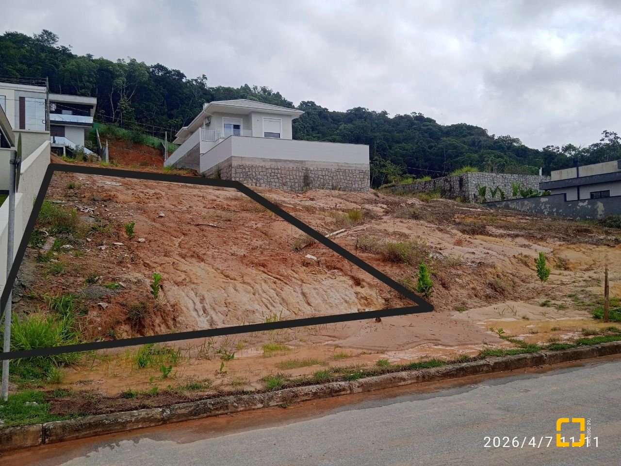 Terreno com 360m², no bairro Campinas em São José