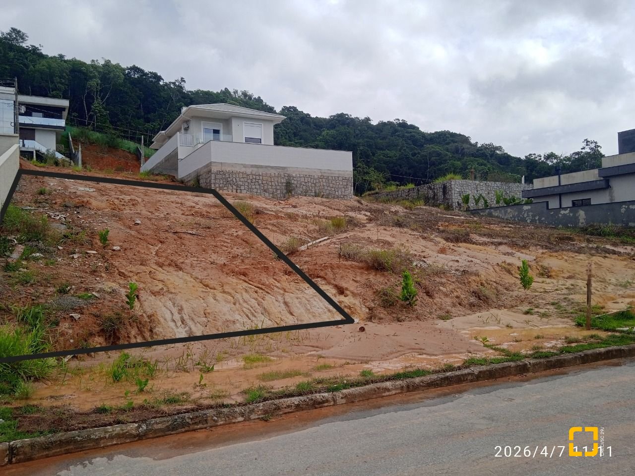 Terreno com 360m², no bairro Campinas em São José